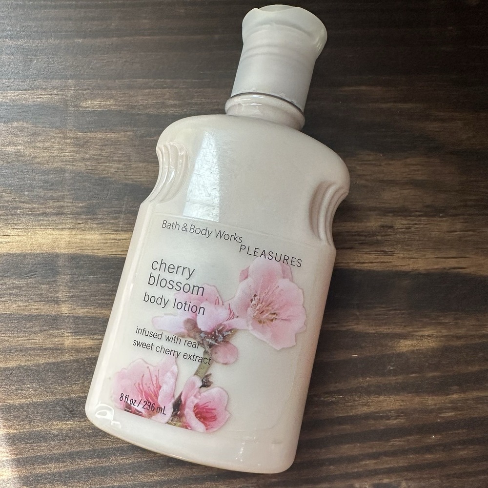 Bath & Body Works Pleasures Cherry Blossom Body Lotion 8 oz Discontinued Rare